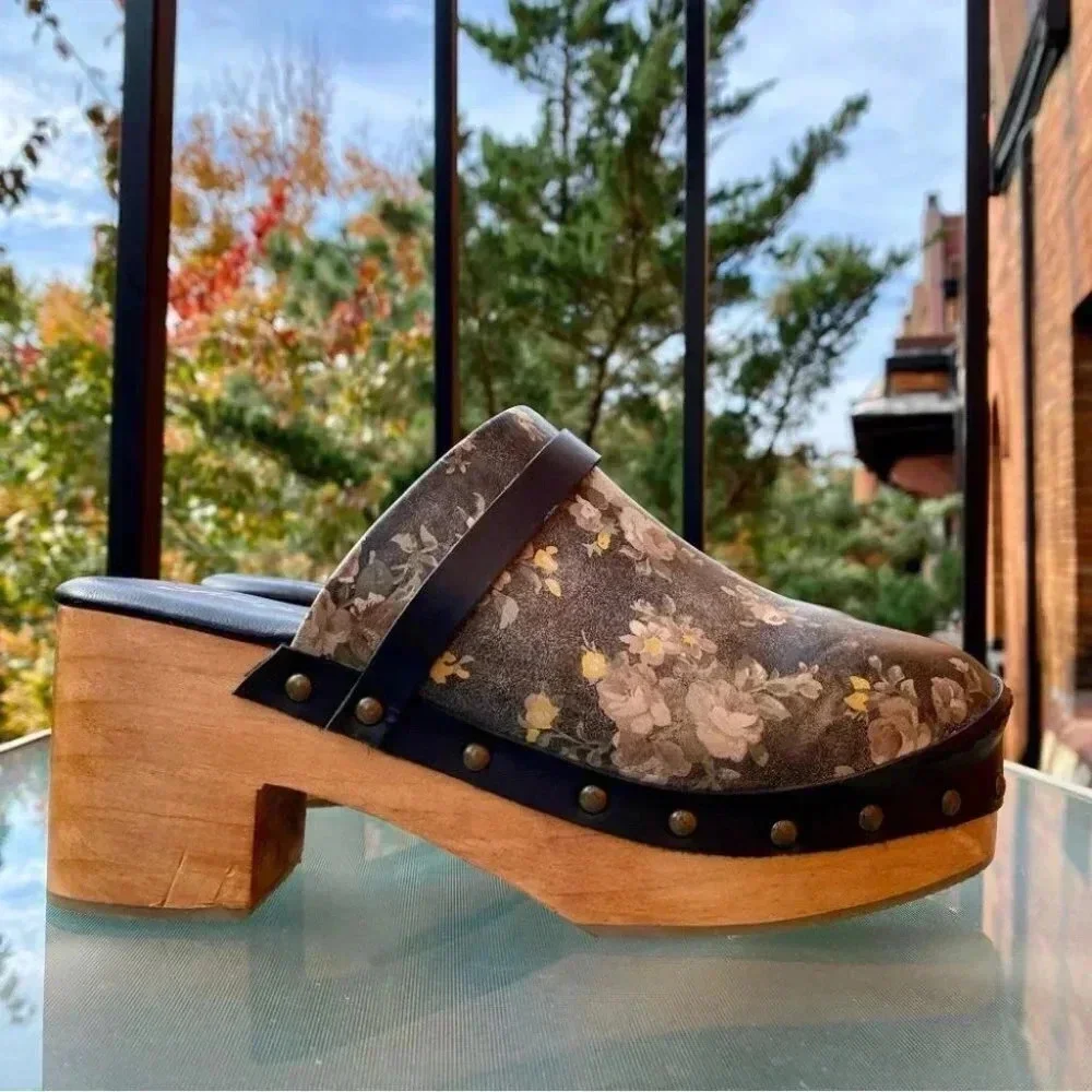 New Free People Calabasas Floral Wooden Clogs Black Womens 7